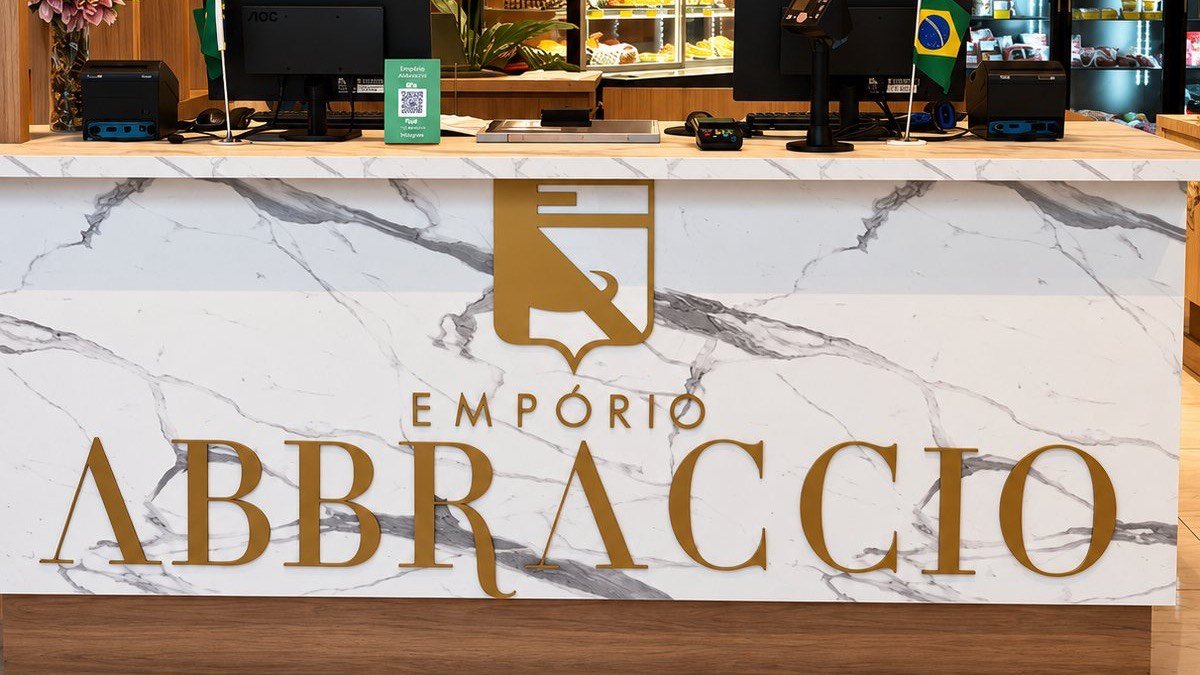 Entrada do Empório Abbraccio pronta para a inauguração